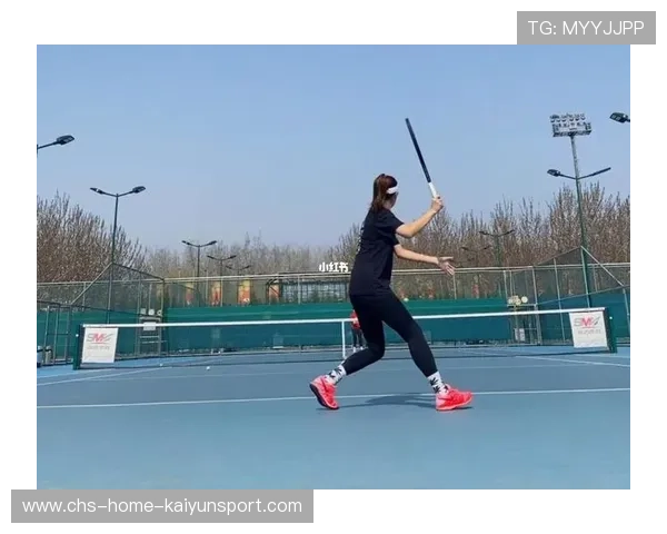 网球教练解析回合构建与得分点:从基础到巅峰的战术秘籍